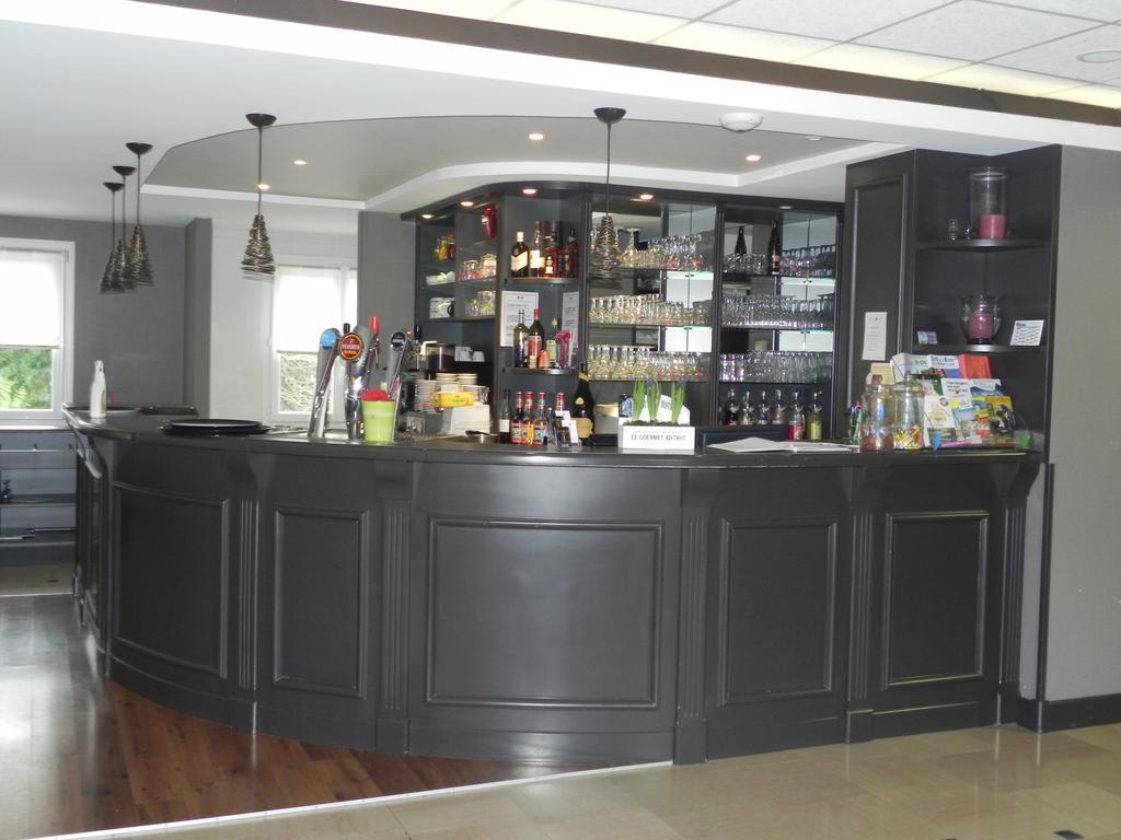 Hotel Le Bistroquet Lusignan Esterno foto